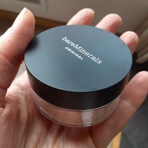 bareMinerals Fairly Medium 05
